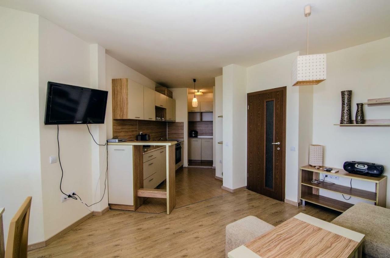 Apartment Baltsjik Eksteriør bilde