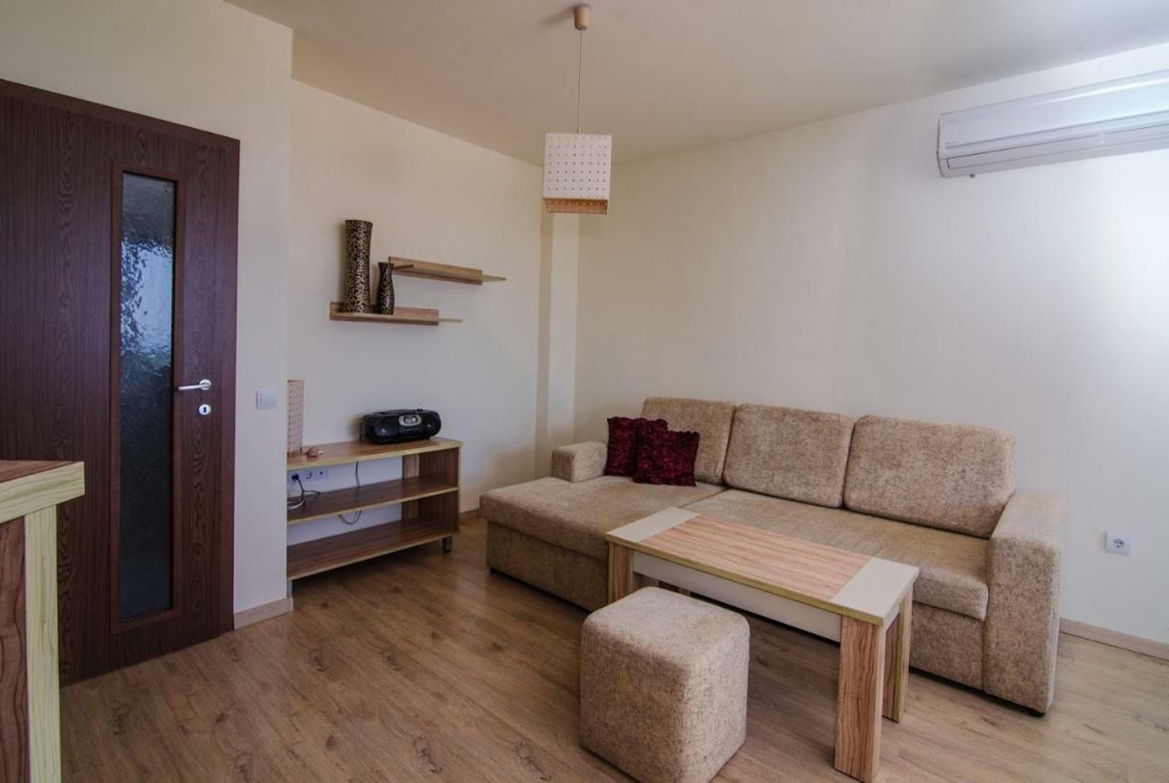 Apartment Baltsjik Eksteriør bilde
