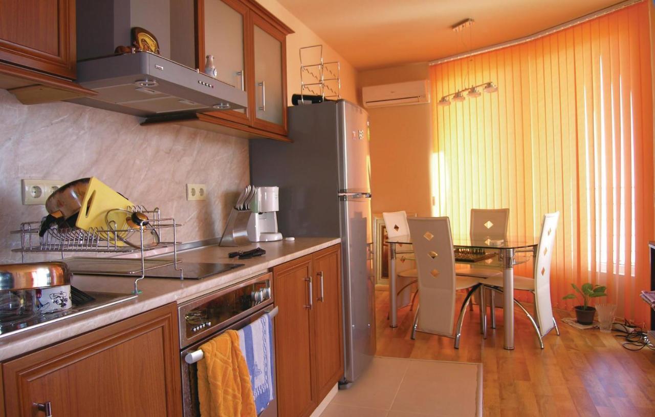 Apartment Baltsjik Eksteriør bilde